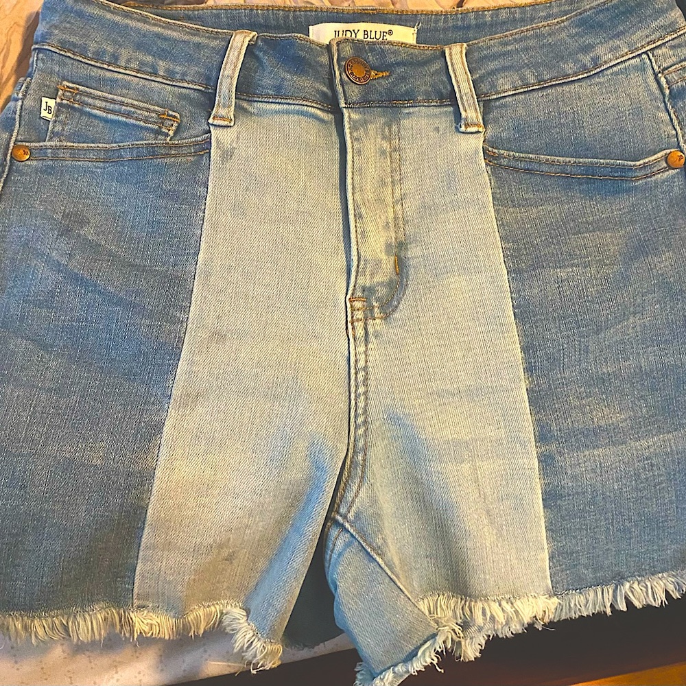 Judy Blue denim shorts medium. Worn once-like new! Bundles welcome!
